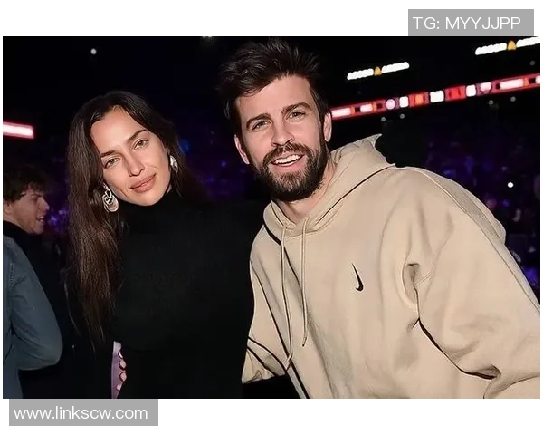 外国足球明星的女友们：她们的魅力与生活背后的故事揭秘